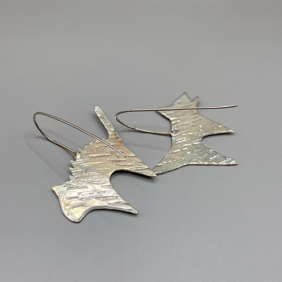Etched Silver Cat and Dog Earrings - Picture 5 of 5